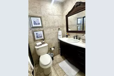 871 NW 17th Ct, Miami, FL 33125 - Photo 5