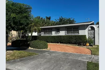 871 NW 17th Ct, Miami, FL 33125 - Photo 1