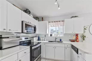 16256 SW 97th St, Miami, FL 33196 - Photo 9