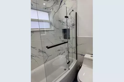 5121 W Oakland Park Blvd #212, Lauderdale Lakes, FL 33313 - Photo 11