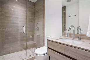 18975 Collins Ave, Sunny Isles Beach, FL 33160 - Photo 25