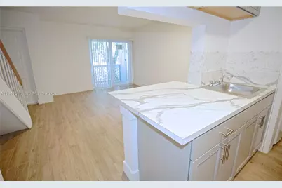 17425 NW 67th Pl #B-13, Hialeah, FL 33015 - Photo 15