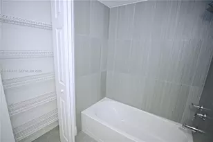 17425 NW 67th Pl, Hialeah, FL 33015 - Photo 21