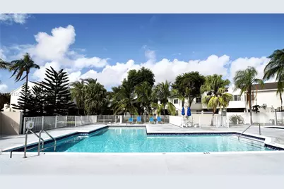 17425 NW 67th Pl #B-13, Hialeah, FL 33015 - Photo 7