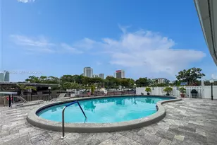 200 Diplomat Pkwy, Hallandale Beach, FL 33009 - Photo 23