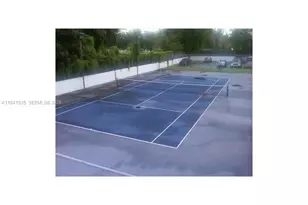 482 NW 165 St Rd, Miami, FL 33169 - Photo 9