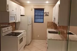 421 NE 1st St, Hallandale Beach, FL 33009 - Photo 9