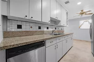 801 N 70th Ave, Hollywood, FL 33024 - Photo 11