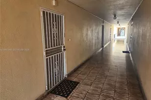 8990 SW 24th St, Miami, FL 33165 - Photo 11