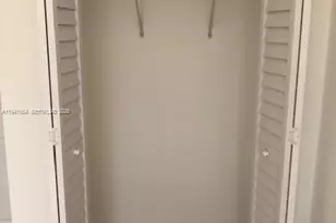 1063 SW 2nd St, Miami, FL 33130 - Photo 17