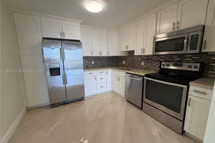 13499 Biscayne Blvd, North Miami, FL 33181 - Photo 7
