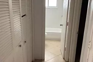 1111 SW 4th St, Fort Lauderdale, FL 33312 - Photo 11