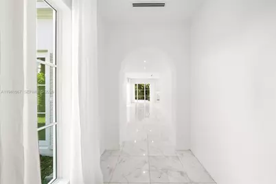 315 Santander Ave #311, Coral Gables, FL 33134 - Photo 5