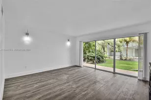 9371 Fontainebleau Blvd, Miami, FL 33172 - Photo 3