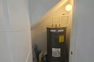 2944 NW 180th St, Miami Gardens, FL 33056 - Photo 9