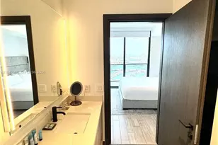 398 NE 5th St, Miami, FL 33132 - Photo 27