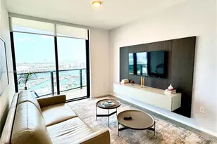 398 NE 5th St, Miami, FL 33132 - Photo 17