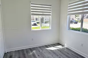 2418 SE 10th Ct, Homestead, FL 33035 - Photo 7