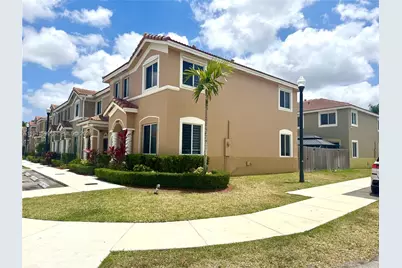 2418 SE 10th Ct, Homestead, FL 33035 - Photo 15