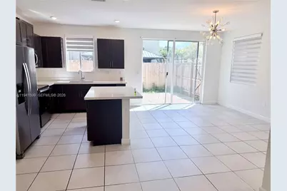 2418 SE 10th Ct, Homestead, FL 33035 - Photo 5