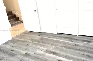 2418 SE 10th Ct, Homestead, FL 33035 - Photo 9