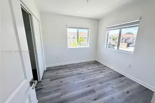 2418 SE 10th Ct, Homestead, FL 33035 - Photo 9