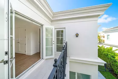 315 Santander Ave #311, Coral Gables, FL 33134 - Photo 45