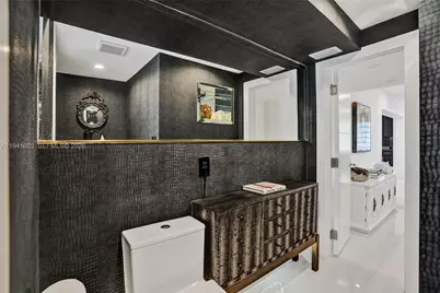 19130 NE 21st Ave, North Miami Beach, FL 33179 - Photo 19