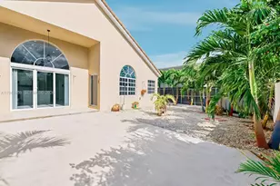 8714 NW 153rd Terrace, Miami Lakes, FL 33018 - Photo 31
