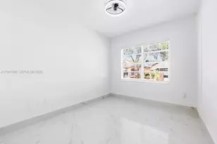 8714 NW 153rd Terrace, Miami Lakes, FL 33018 - Photo 23