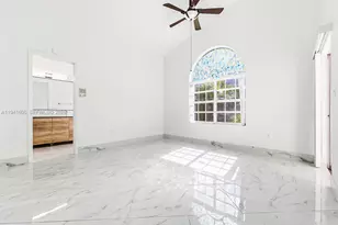8714 NW 153rd Terrace, Miami Lakes, FL 33018 - Photo 7