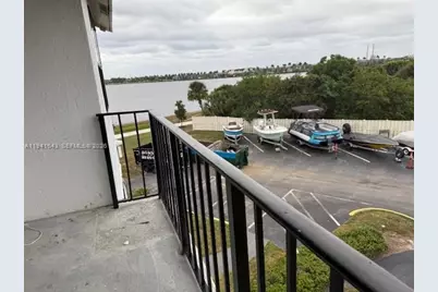 760 Executive Center Dr #31, West Palm Beach, FL 33401 - Photo 21