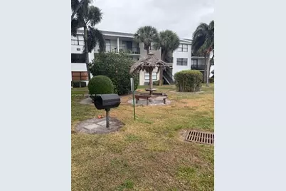 760 Executive Center Dr #31, West Palm Beach, FL 33401 - Photo 33