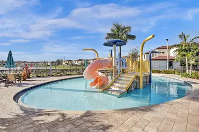 10025 W 32nd Ln, Hialeah, FL 33018 - Photo 41