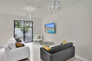 10025 W 32nd Ln, Hialeah, FL 33018 - Photo 5