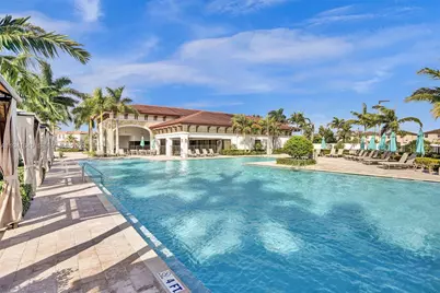 10025 W 32nd Ln, Hialeah, FL 33018 - Photo 39