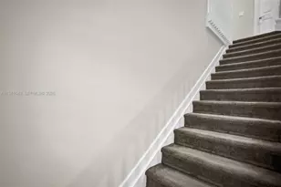 10025 W 32nd Ln, Hialeah, FL 33018 - Photo 15