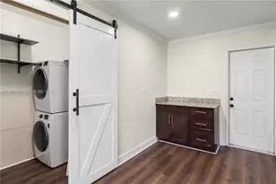 441 NE 30th St, Pompano Beach, FL 33064 - Photo 17