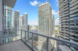 1050 Brickell Ave, Miami, FL 33131 - Photo 7