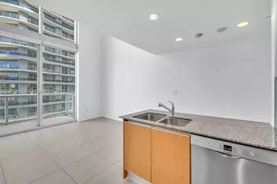 1050 Brickell Ave #2418, Miami, FL 33131 - Photo 11
