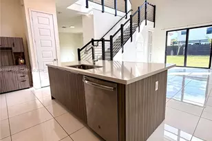 8836 NW 161st Terrace, Miami Lakes, FL 33018 - Photo 9