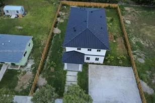 722 NW 6th Ct, Florida City, FL 33034 - Photo 5