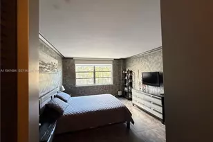 2780 NE 183rd St, Aventura, FL 33160 - Photo 17