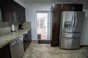 9041 SW 88th St, Miami, FL 33173 - Photo 17