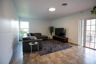 9041 SW 88th St, Miami, FL 33173 - Photo 11