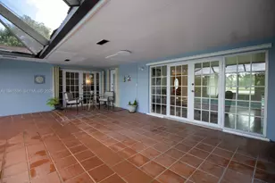 9041 SW 88th St, Miami, FL 33173 - Photo 31