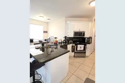 11702 SW 137th Pl, Miami, FL 33186 - Photo 9