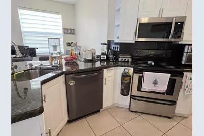 11702 SW 137th Pl, Miami, FL 33186 - Photo 11