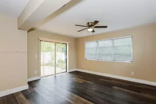 231 SW 71st Terrace, Pembroke Pines, FL 33023 - Photo 5