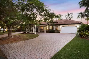 12530 SW 96th Ct, Miami, FL 33176 - Photo 5